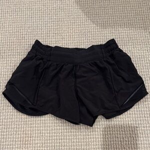 Lululemon Women's Black Shorts 2.5”